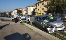 Scontro tra tre auto a Ricc&ograve;: un ferito