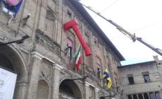 "Axcept Global Warming": un'accetta  in piazza Garibaldi
