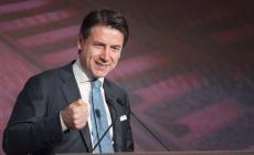 Conte come un traghettatore. Ma non si sa dove ci porti