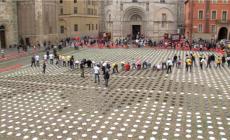 "In the name of Africa" (e della pixel-art): ecco come si trasforma piazza Duomo- Video