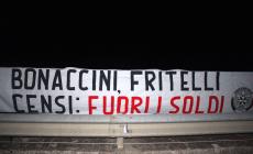 Striscioni di Casapound su Ponte Verdi: "Fuori i soldi" 