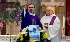 Le esequie di Paolo Cocconi, don Rossolini: "Vogliamo dare sostegno ai suoi genitori"