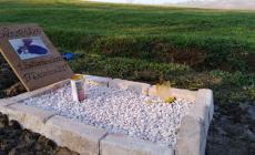 Primo sepolto al cimitero per animali: il gatto Silvestro