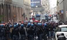 Un autista: "Bus accerchiato e colpito da ultras della Reggiana, passeggeri insultati" 