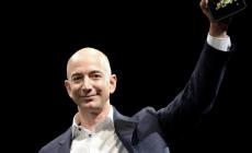 Diminuiscono i paperoni, Bezos è (ancora) l'uomo più ricco al mondo. Ferrero in Italia
