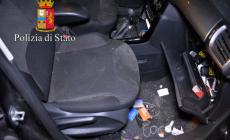 In auto con gli arnesi da scasso