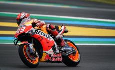 Marquez vince anche in Francia, Dovizioso e Petrucci sul podio