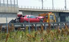 Schianto tra tre auto e una moto in A1: grave motociclista
