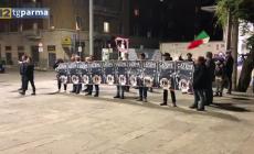400 antifascisti contestano il comizio in stazione di Forza Nuova - Video