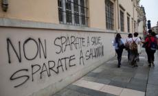 Critiche alla scritta anti-Salvini. Pizzarotti: «Chiedo scusa al ministro»
