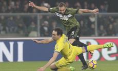 La Juventus batte il  Chievo (0-2). E' prima (per una notte)