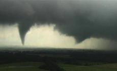 Tornado in Oklahoma, motel spazzato via. 'Ci sono vittime'