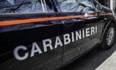 Uccide la colf, poi si spara