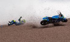 Spettacolare caduta di Andrea Iannone