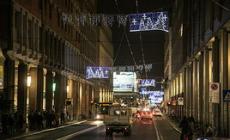 Negozi, bar, ristoranti: firmata l'ordinanza per gli orari "allungati per feste"  