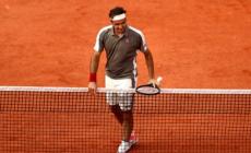 Federer fa un regalo a Fognini