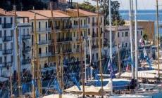 La comandante dei vigili spara al figlio 17enne ucidendolo e poi si toglie la vita