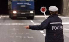 Maxitruffa e furti di veicoli commerciali ed industriali: tre arresti