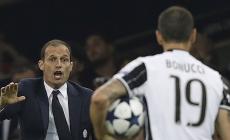 Max Allegri saluta Bonucci