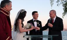 Il calciatore Ozil e Miss Turchia si sposano. Erdogan testimone  - Foto