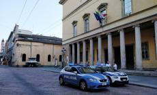 Controlli straordinari: 16 diffide per chi stazionava con alcolici tra Battistero e Regio