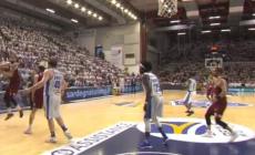 Venezia spietata: vince a Sassari e vola sul 2-0