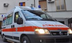 Incidente auto-minicar in p.le Volta: un 38enne al pronto soccorso