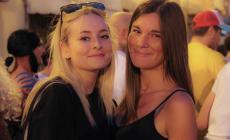 Il beer pong, dai college Usa a...Noceto: travestimenti e sorrisi - Le foto