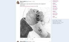 Max Biaggi: Bianca Atzei gli stringe la mano e posta la foto dall'ospedale
