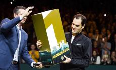 Federer riscrive la storia: a 36 anni torna numero uno