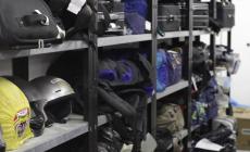 Bici, orologi, telefoni e... coni in plastica: citofonare Ufficio Oggetti Smarriti