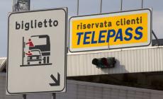 Autostrade, stop all'aumento dei pedaggi fino al 15 settembre 