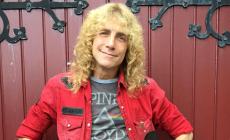 Pugnalato allo stomaco Adler, ex Guns N' Roses