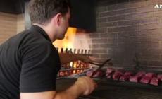 Pasquetta, giorno di grigliate. Appello dei medici: "Non accendere il barbecue con l'alcol, rischi la vita"