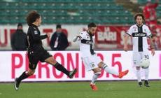 Sfida   fra  seconda e  terza: Bari-Parma  finisce 0-0  