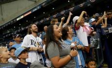 Dramma nel baseball: palla in faccia a oltre 160 km/h