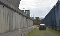Carcere, quattro agenti aggrediti e feriti da un detenuto
