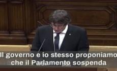 Catalogna, Puigdemont: "L'indipendenza è sospesa". Rajoy: "Nessun dialogo  con l'illegalità"