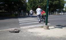 Si schianta in scooter, 46enne perde l'uso delle gambe