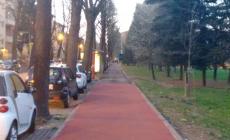 Pista ciclabile in via Torelli, "rifatta a metà" 