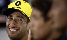 L'ex manager chiede 10 milioni di sterline a Ricciardo