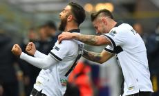 Cade il Bari, il Parma resta nel trio in vetta