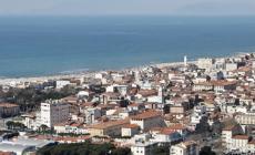 Pietrasanta, muore annegato in mare