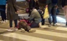 Scontro auto-scooter fra via Zarotto e via Sidoli: ferito un 60enne