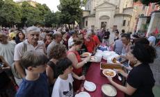 Pienone per le "Penne" antifasciste in piazzale Picelli