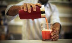 Cocktail alcolici a tre 15enni: denunciati titolare, amministratore e cameriere di un bar in piazza