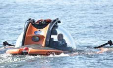 Putin si immerge con il batiscafo per ammirare una nave russa affondata - Foto