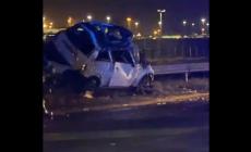 Quel che resta dell'auto travolta dalla tromba d'aria a Fiumicino: il video