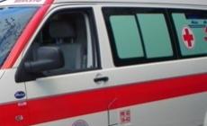 Bimbo di 5 anni cade in un pozzo di scarti di olio e muore