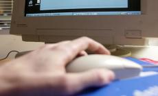 Adesca 14enne su Facebook e tenta abusi sessuali: arrestato